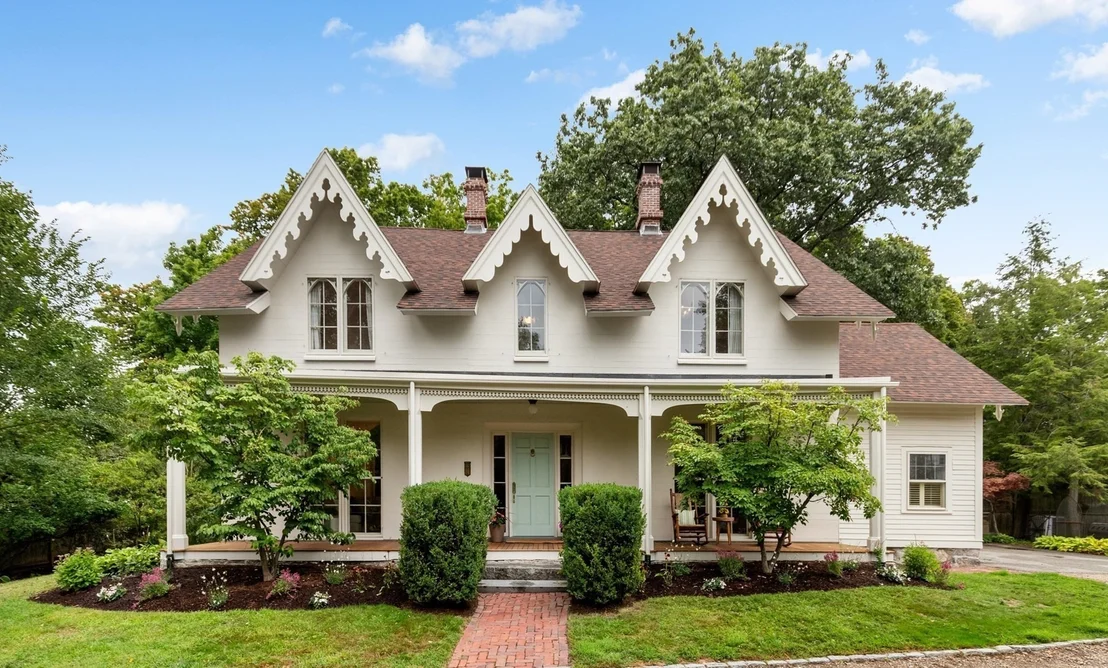 Photo of 82 Old River Place