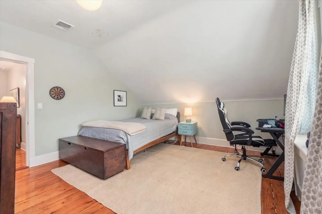 Photo of 137 Fort Hill St