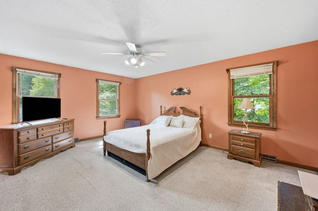 Photo of 22 Grassy Meadow Rd