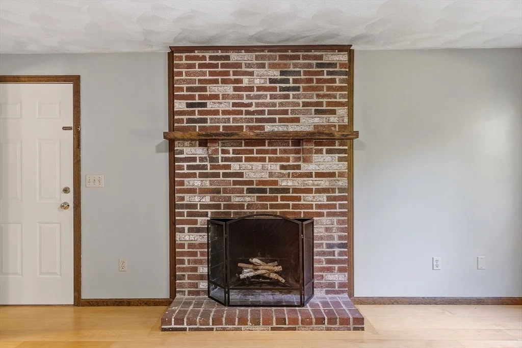 Photo of 146 Lowell Rd