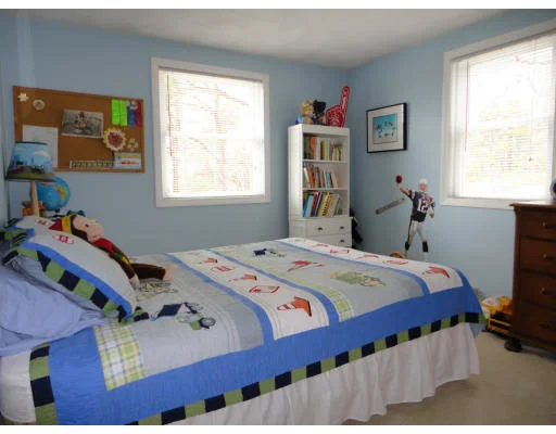 Photo of 4 Laura Lane