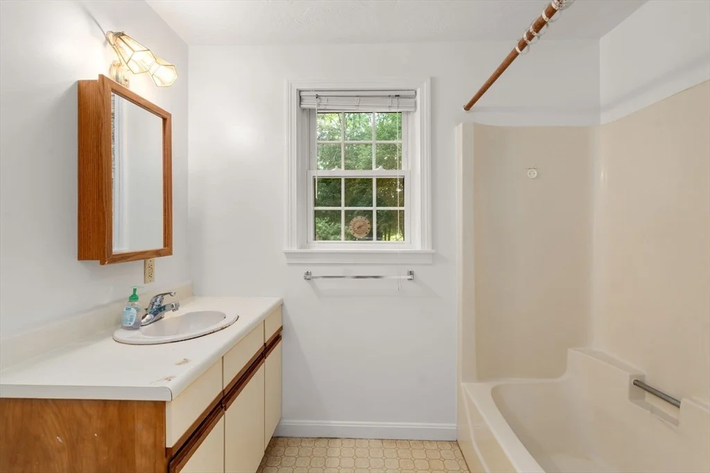 Photo of 12 Winifred Ave