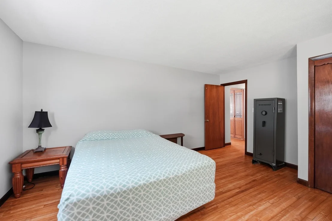 Photo of 42 Lakeview Dr