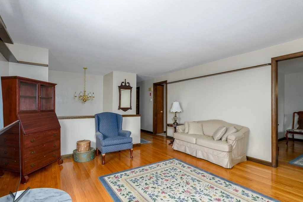 Photo of 9 Ash Ln