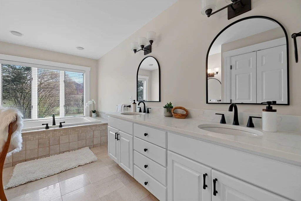 Photo of 52 Pineswamp Road