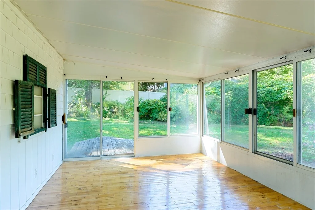 Photo of 34 Putnam Lane