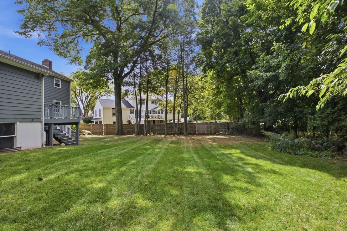 Photo of 10 Red Gate Ln