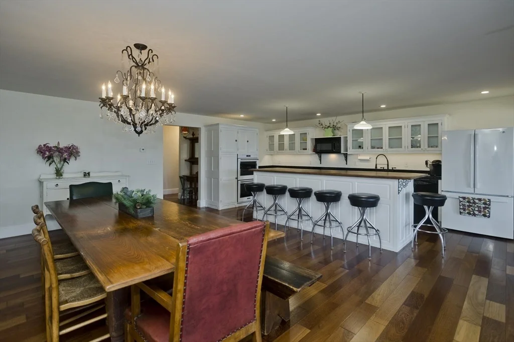 Photo of 62 Riverside Dr