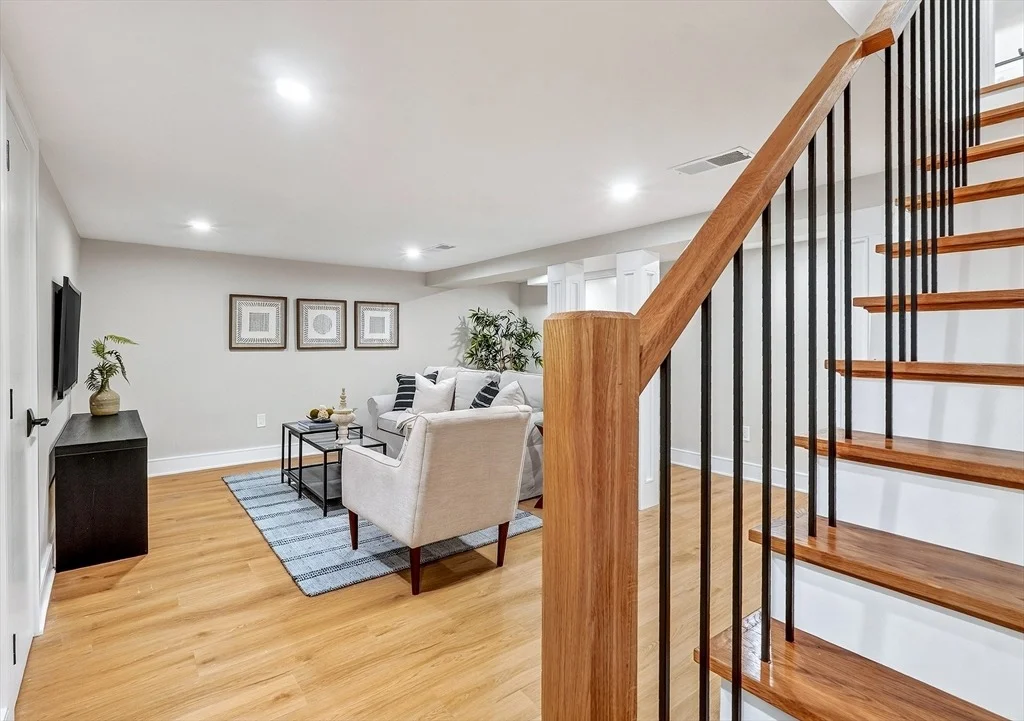 Photo of 28 Fieldstone Dr