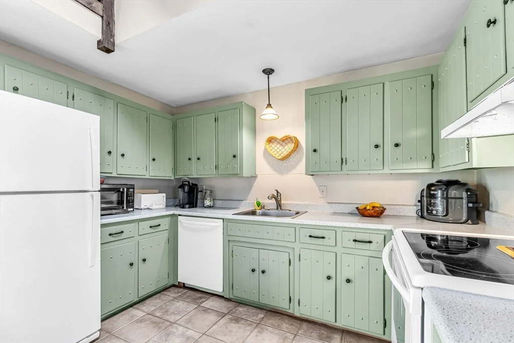 Photo of 105 Shoreline Dr