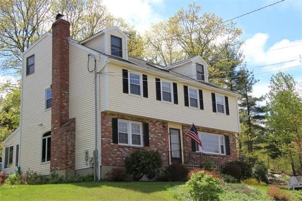 Photo of 3 Fieldstone Lane