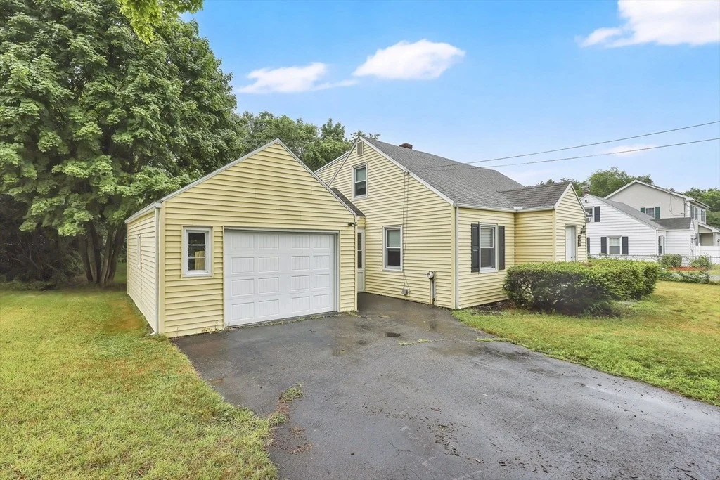Photo of 38 Tinkham Rd