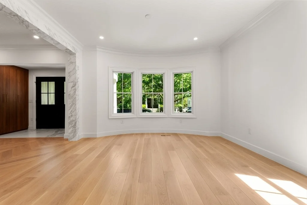 Photo of 18 Naples Rd