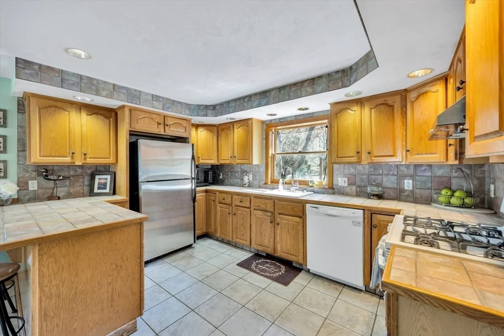 Photo of 34 Hilltop Dr