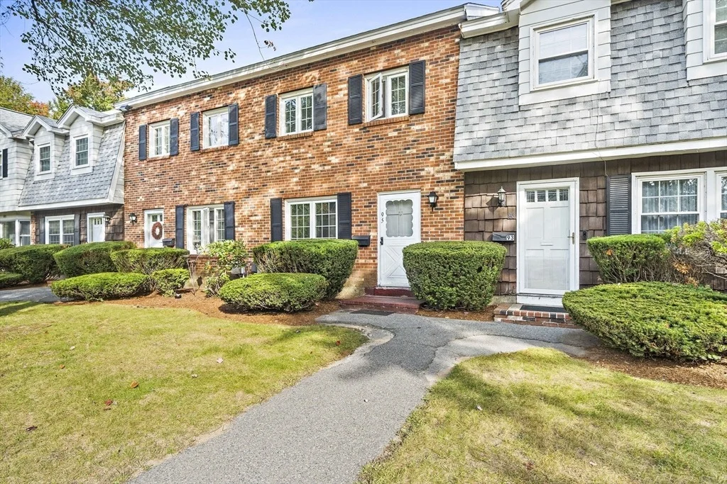 Photo of Unit 95 at 95 Pilgrim Cir