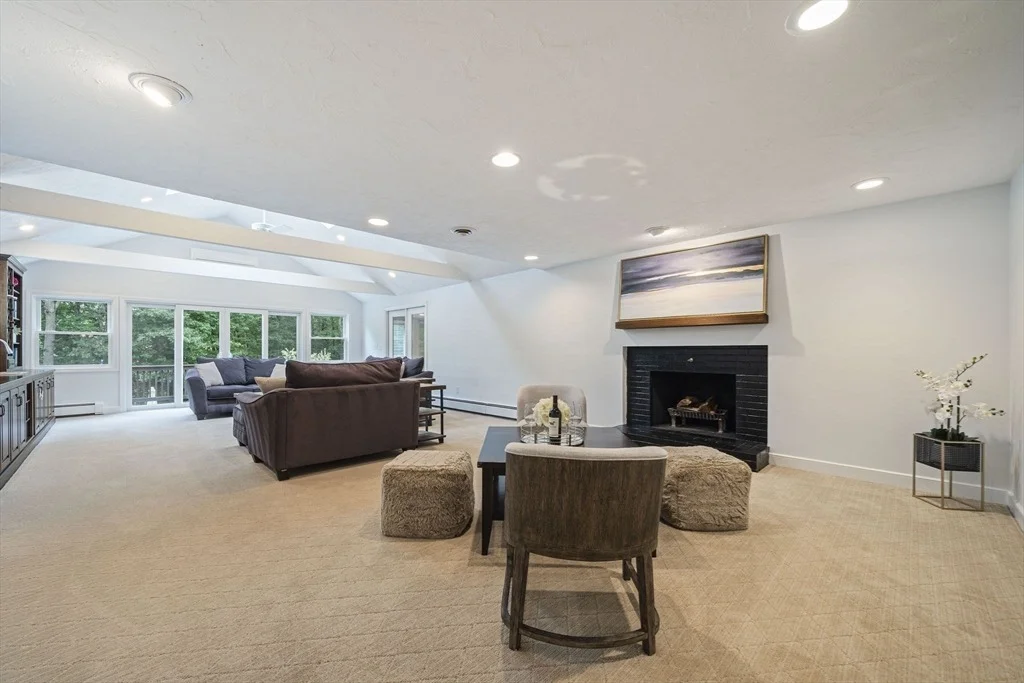 Photo of 42 Eisenhower Dr