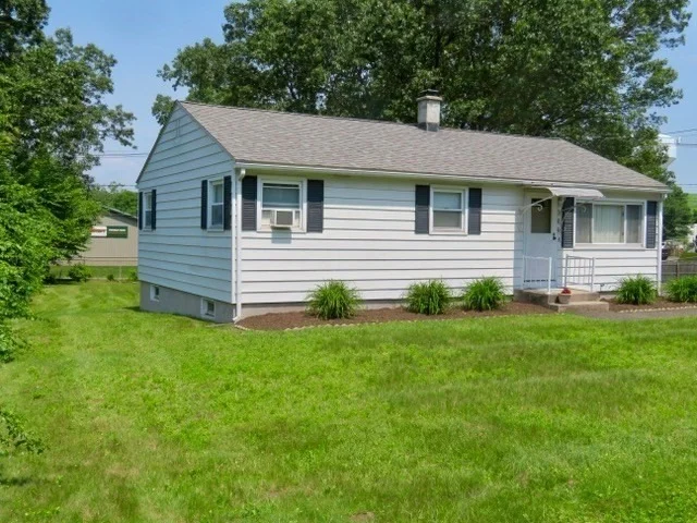 Photo of 580 New Ludlow Road