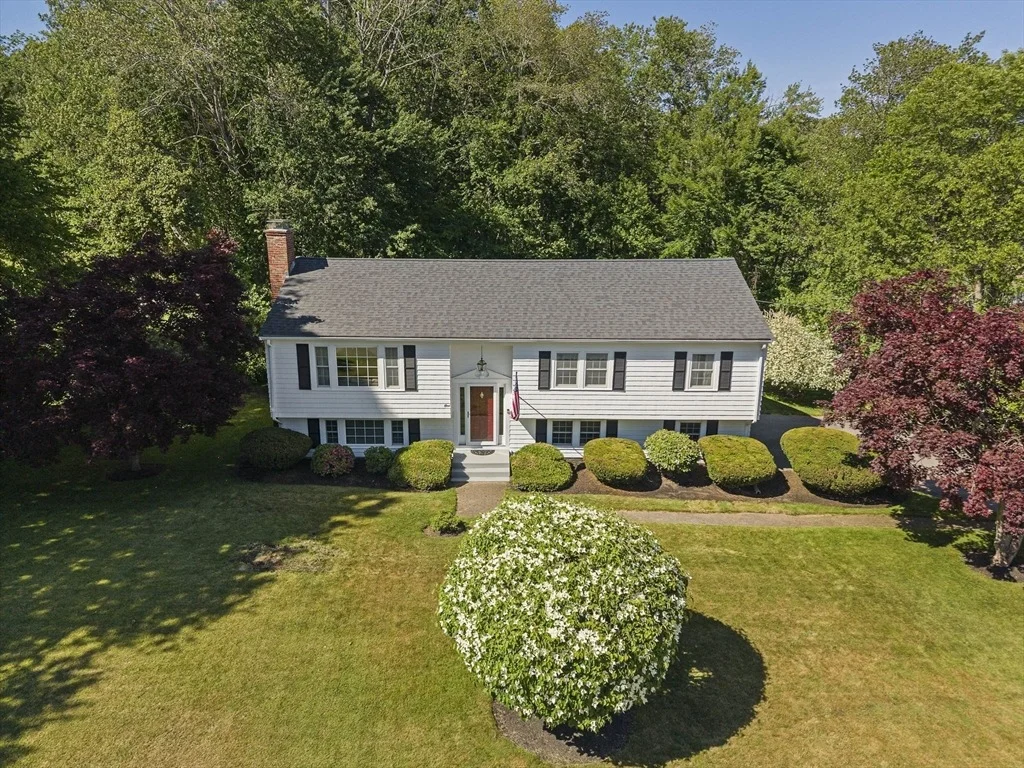 Photo of 1 Carpenter Ln