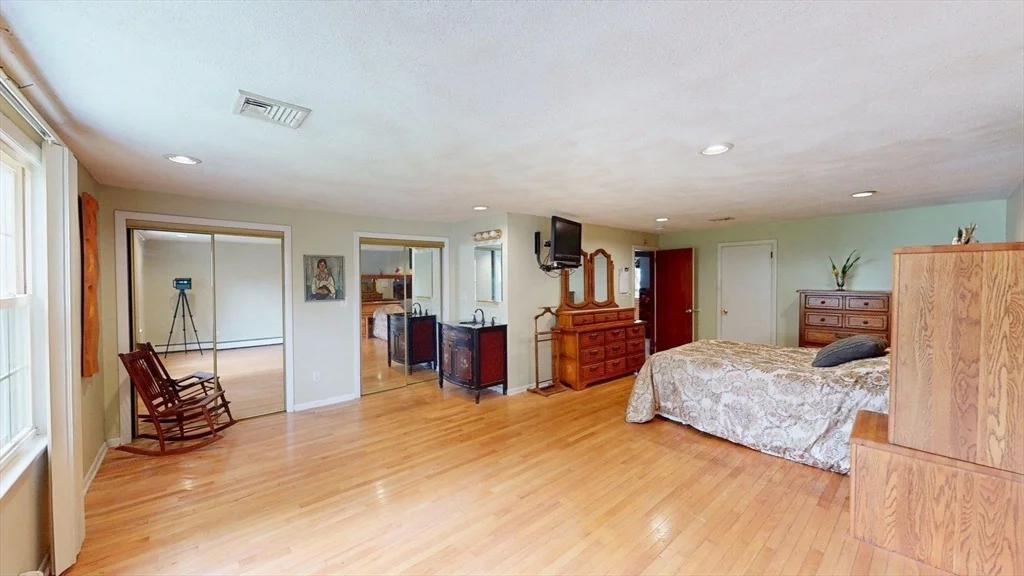 Photo of 8 Vincent Ave