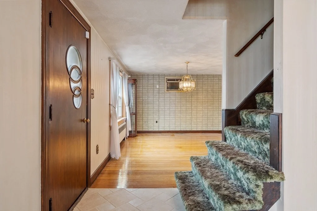 Photo of 32 Abbott Ave