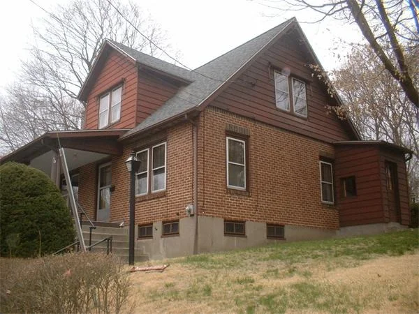 Photo of 10 Brooks Place