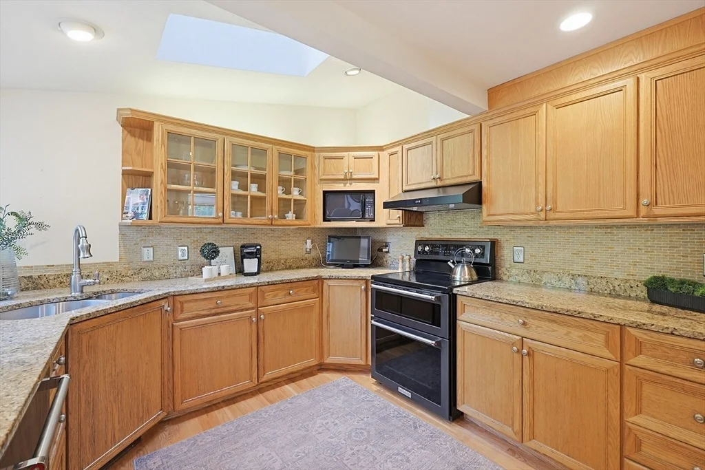 Photo of 203 Pleasant St