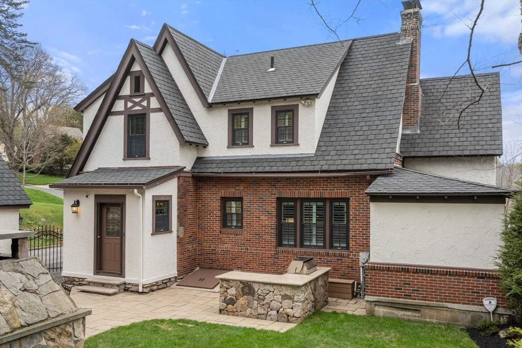 Photo of 19 Hancock Hill Dr
