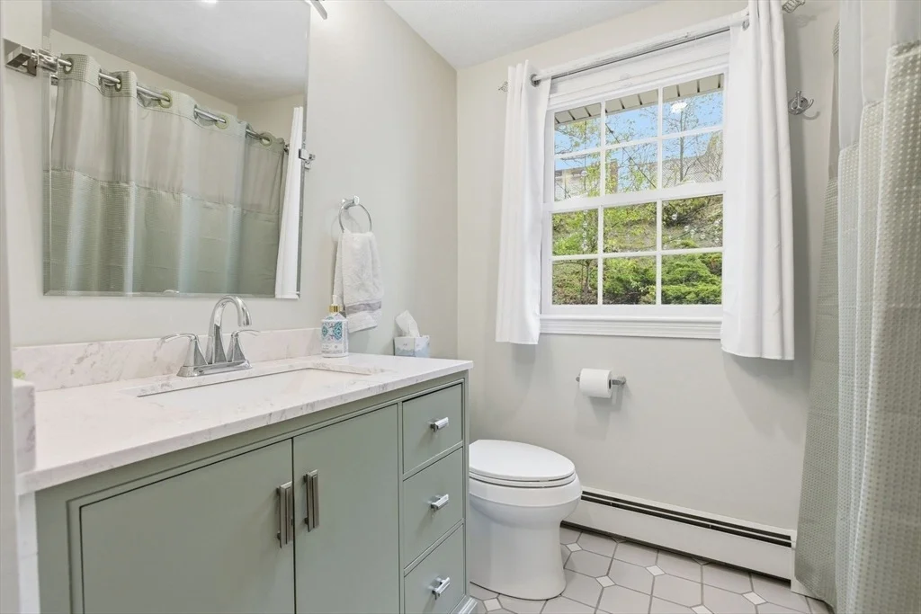 Photo of 66 Phillips Cir