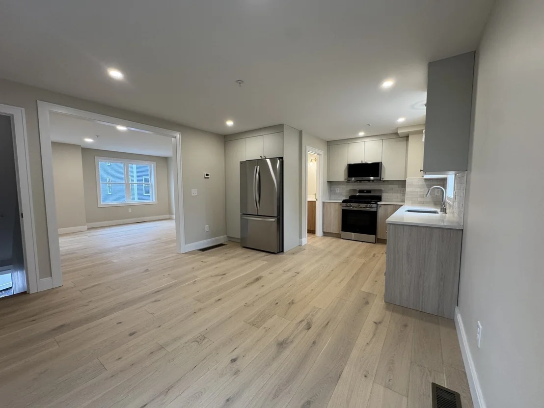 Photo of Unit 02 at 562 Gorham Street