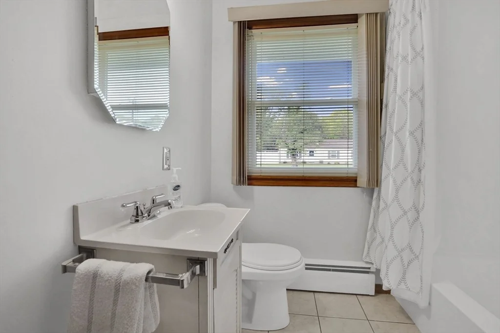 Photo of 300 Circle Dr