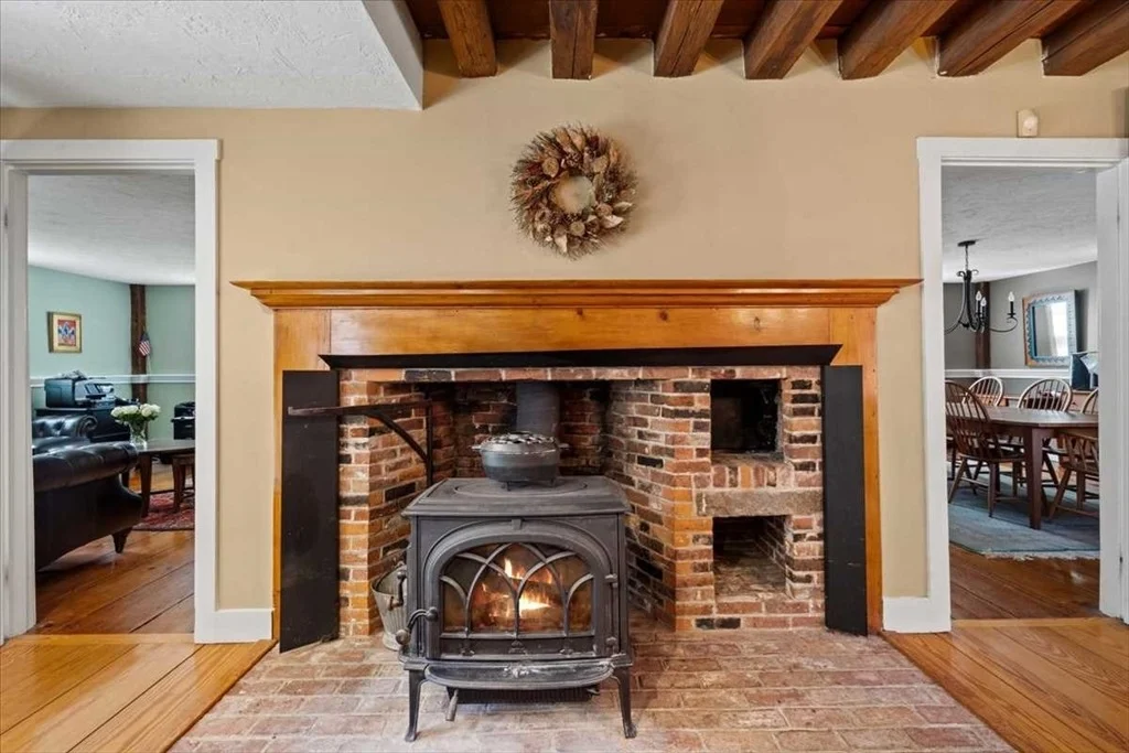Photo of 9 Bay Path Dr