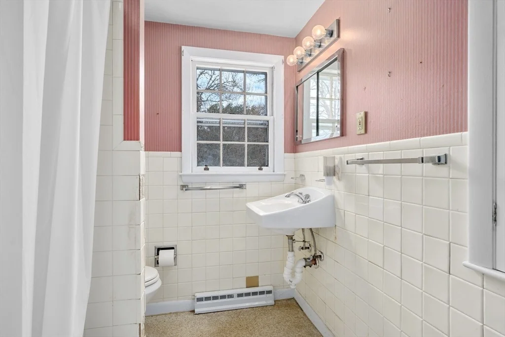 Photo of 21 Uncatena Rd