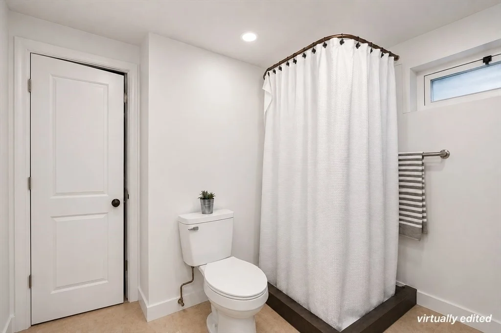 Photo of 663 Orchard St