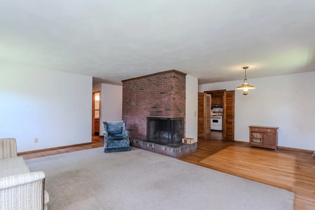 Photo of 89 Lake St