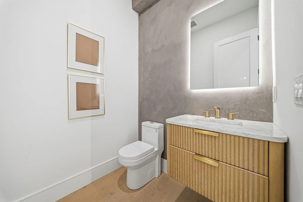 Photo of 28 Chandler