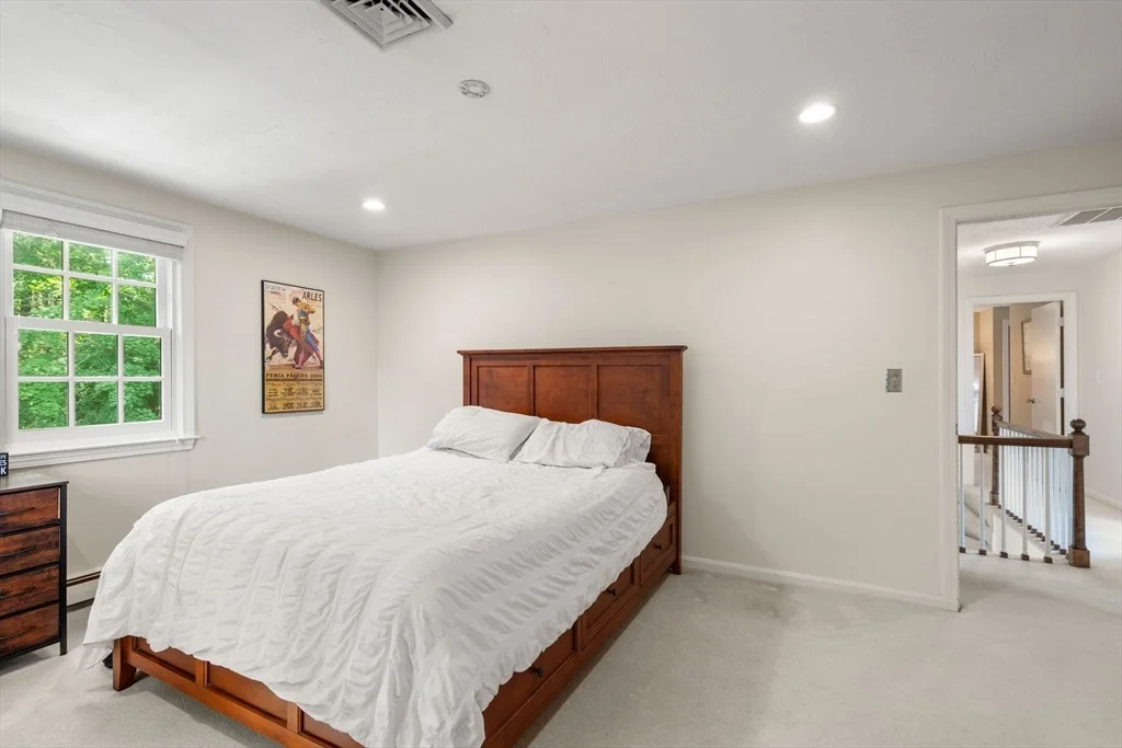 Photo of 18 Hearthstone Cir