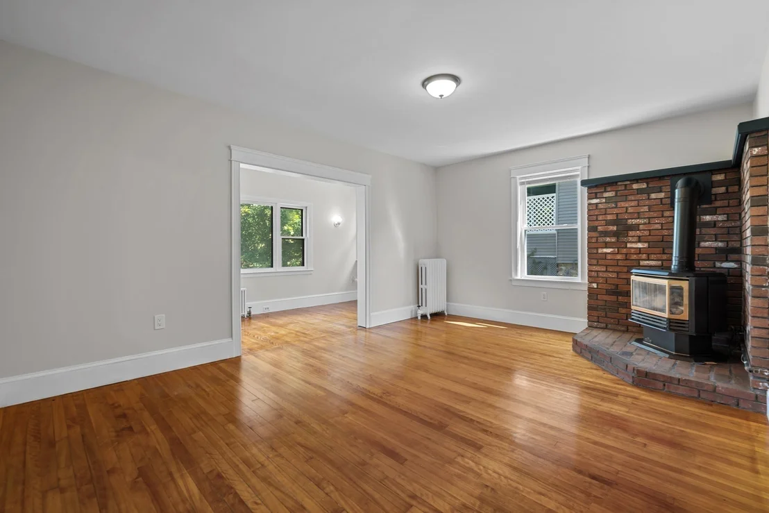 Photo of 33 Clearview Ave