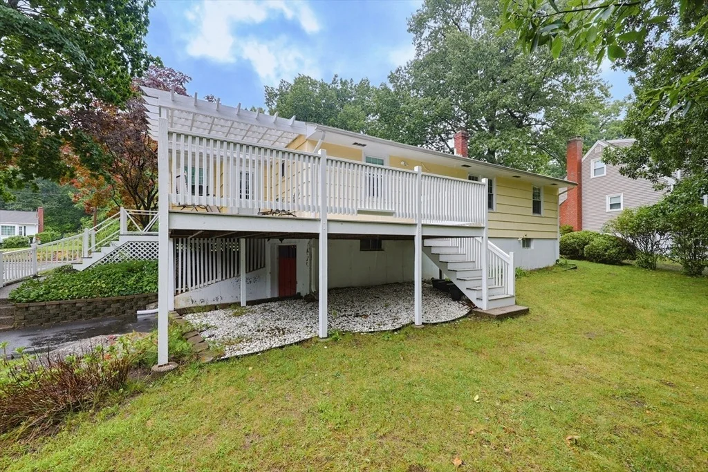 Photo of 32 Saratoga Drive