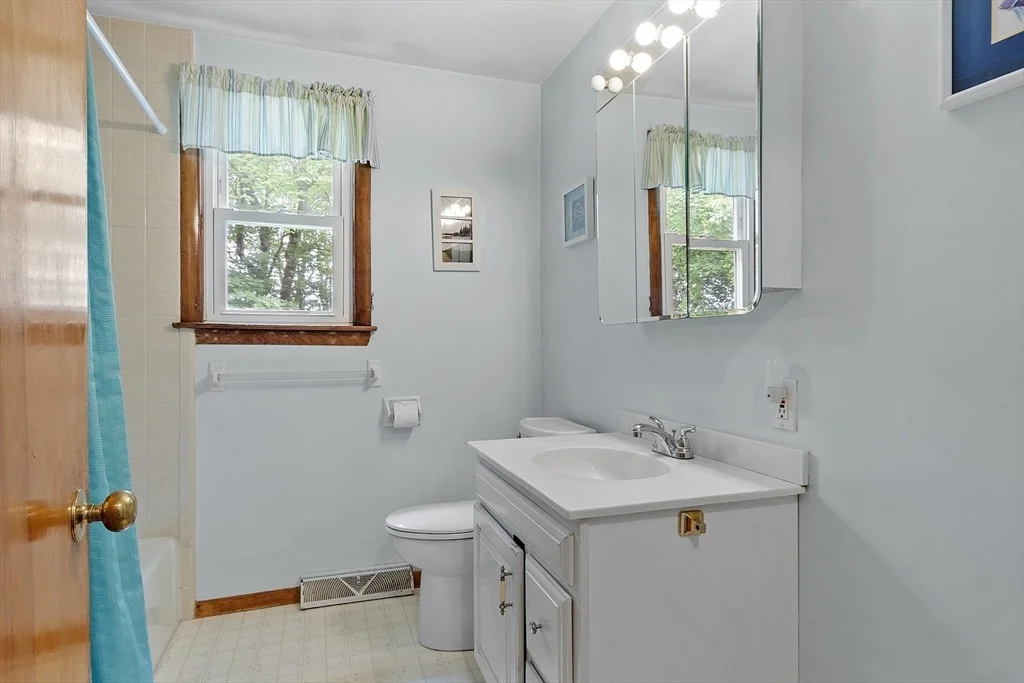 Photo of 471 Lowell St
