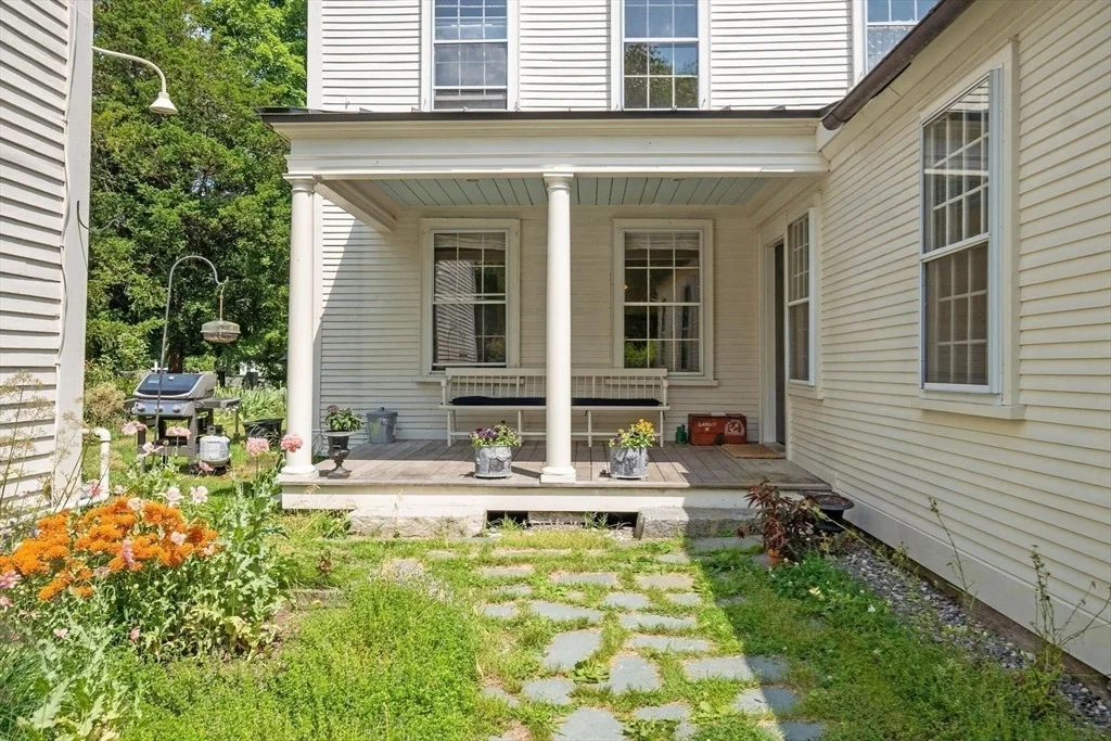 Photo of 194 Center Rd