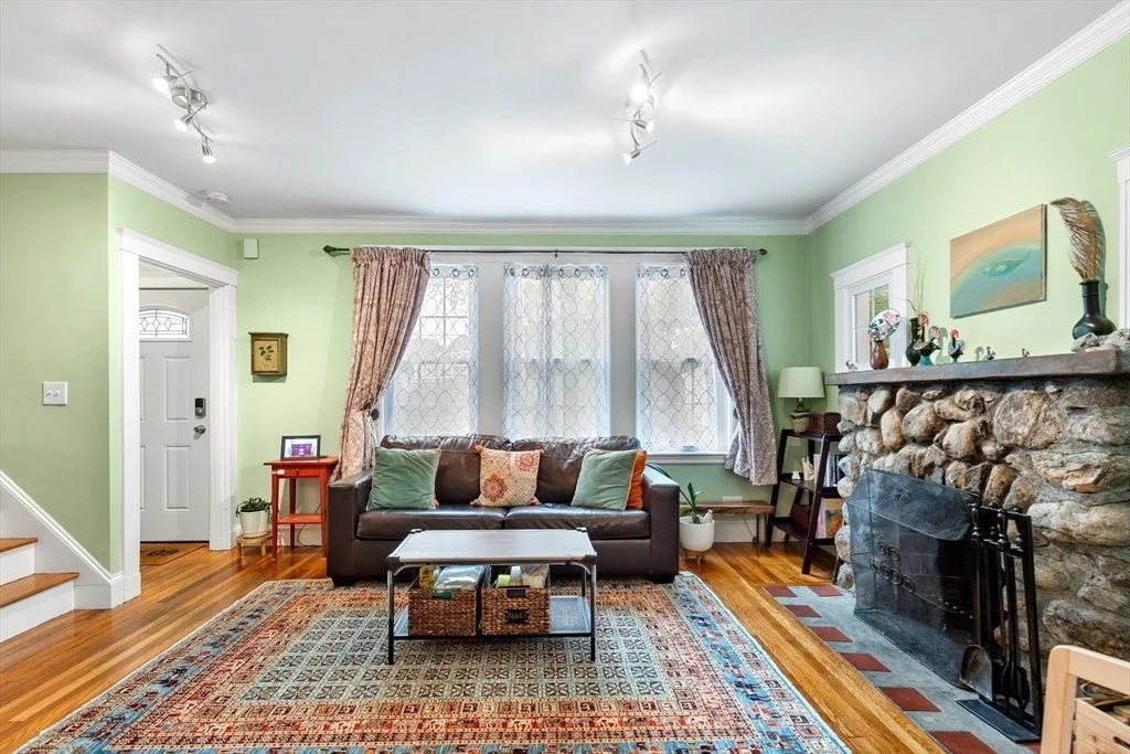 Photo of 304 Lowell Street