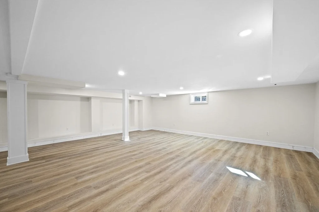 Photo of 20 Puritan Rd