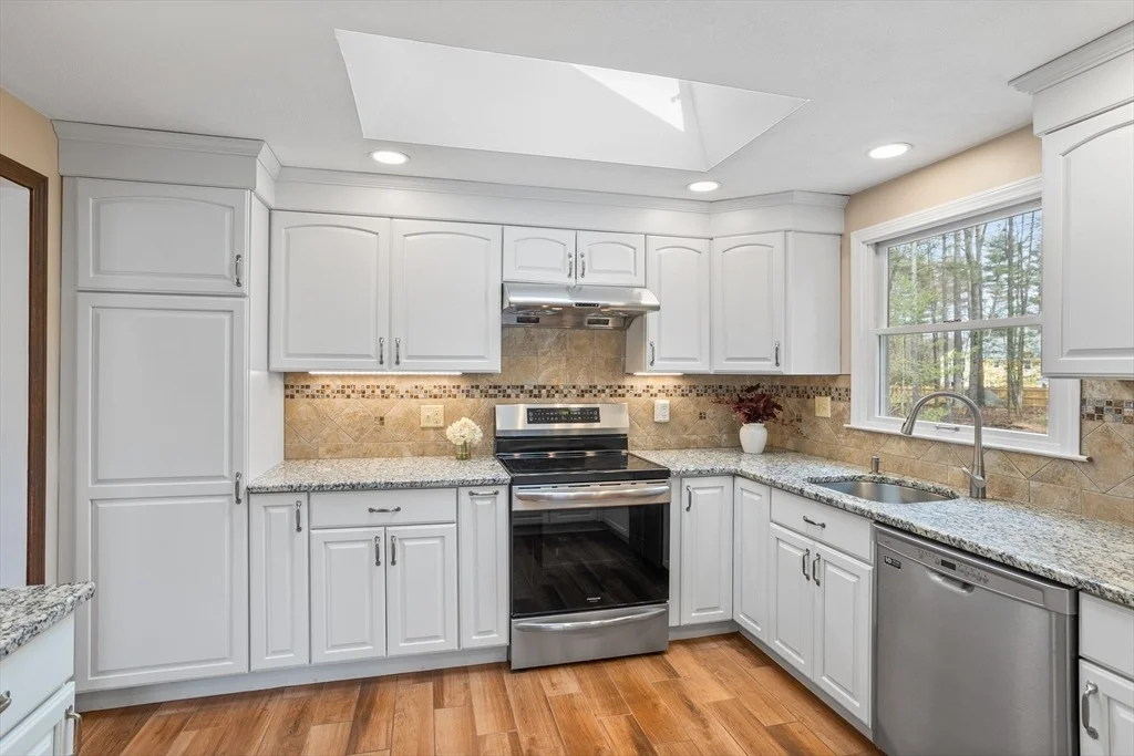 Photo of 10 Lincoln Drive