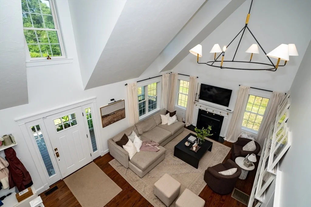 Photo of 1 Debrah Ln