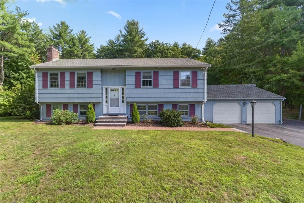 Photo of 627 Main St