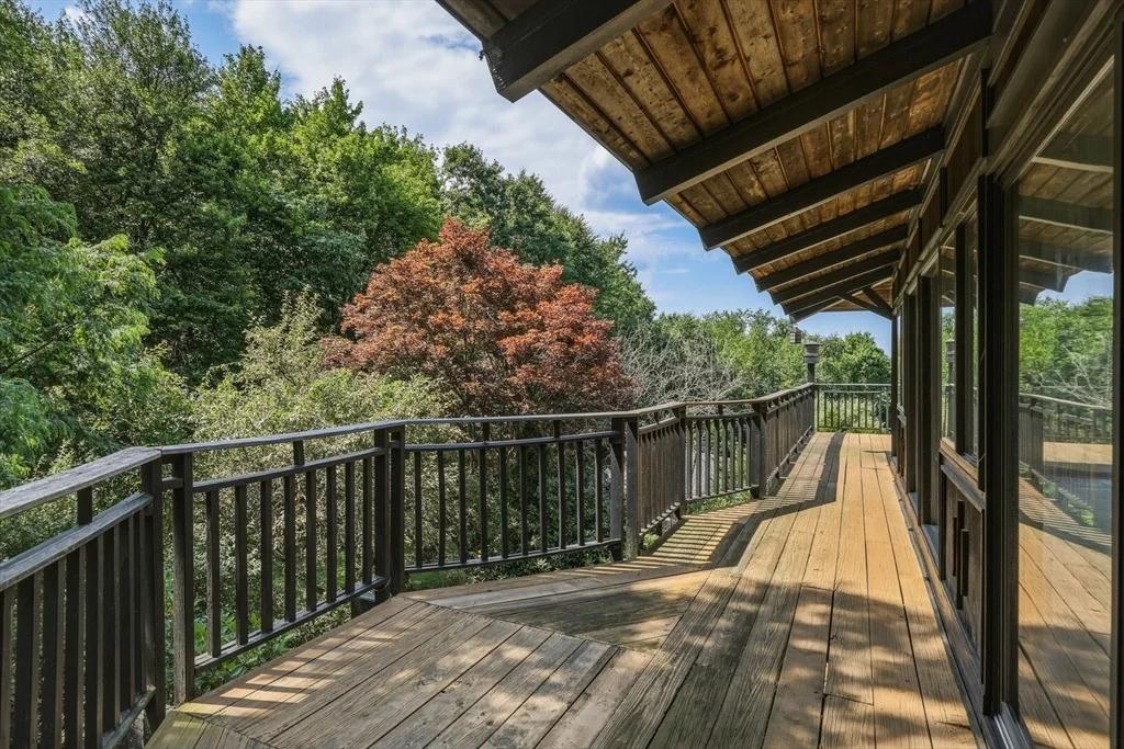 Photo of 5 Laurel Ridge Dr