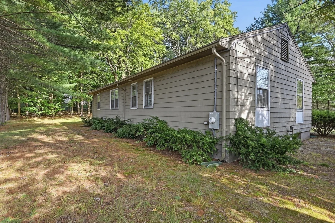 Photo of 185 Redfern Dr