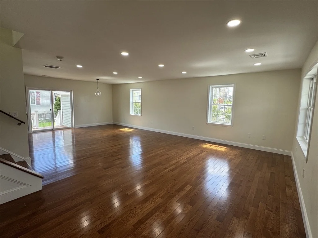 Photo of 6 N Rocliffe St
