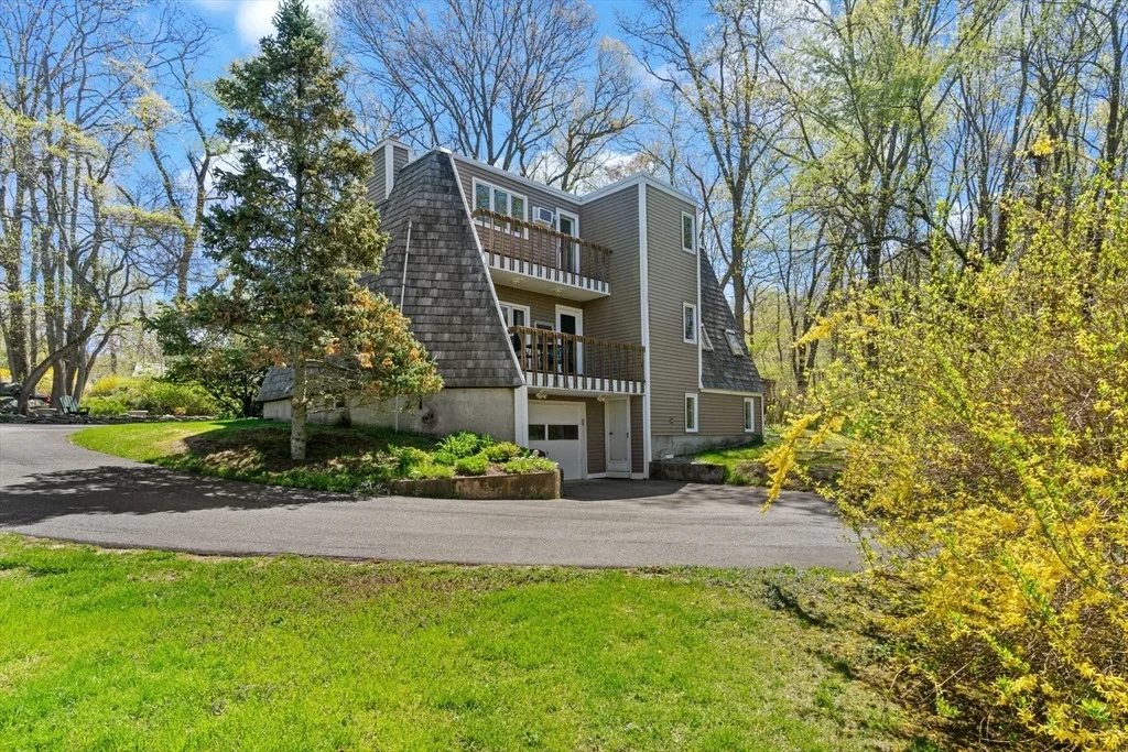 Photo of 121 Brook St