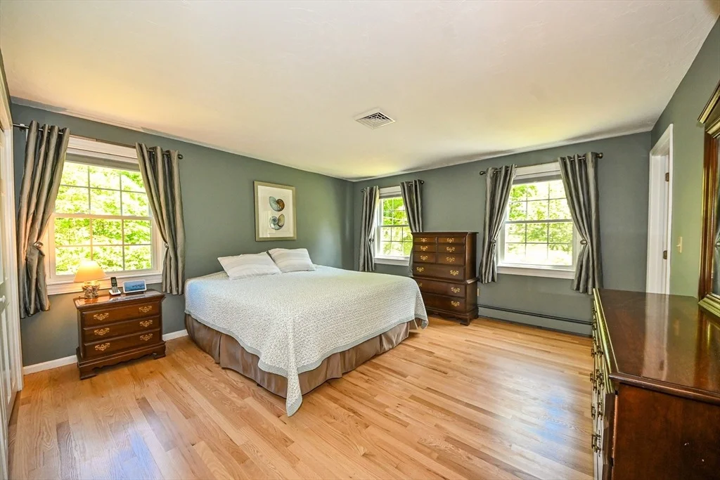 Photo of 311 Pine St (Stonewood Lane)
